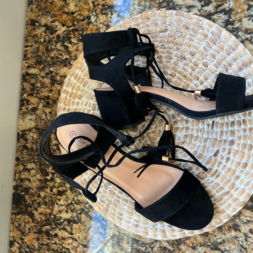 Top Moda Block Heels. - Picture 2 of 12